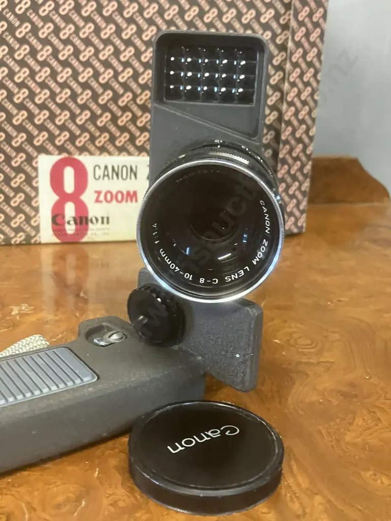 Canon Reflex Zoom 8 8mm Movie Camera #69052 With Hand Grip & Leather Carry Case, Original Boxes - 1959 Japan Image 1++