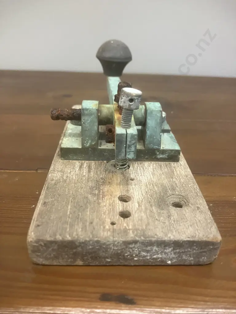 Vintage NZ Morse Code Key Image 1++