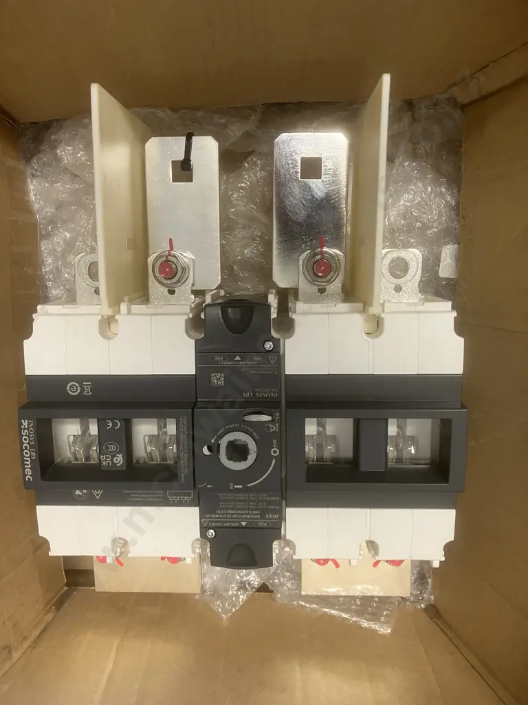 Socomec INOSYS Load Break Switch, Centred, 4 Pole 400A 1500V DC-PV2 (86P22041) Image 1++