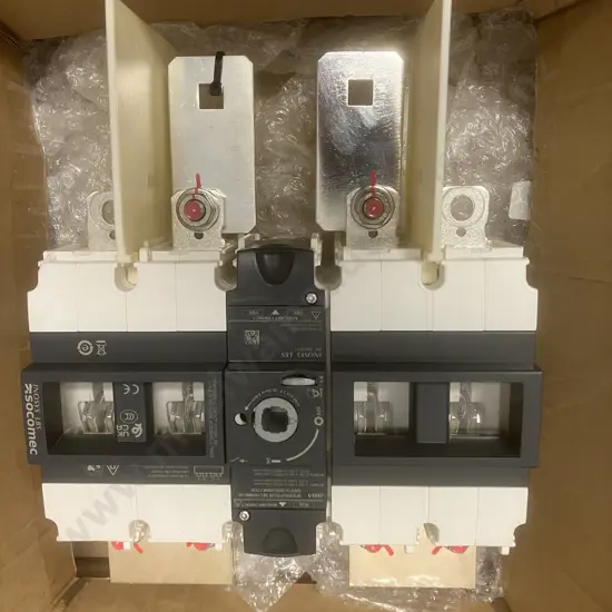 Socomec INOSYS Load Break Switch, Centred, 4 Pole 400A 1500V DC-PV2 (86P22041)