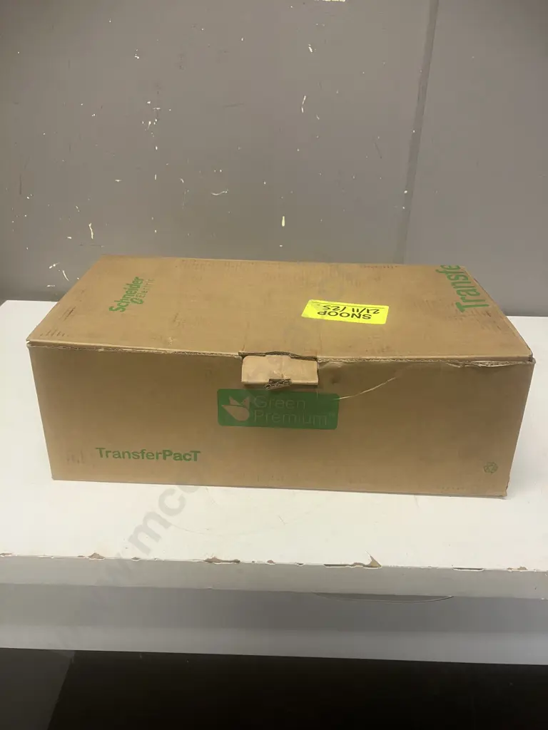 Schneider Electric TA16D4L1604TPE TransferPact Active Automatic, 160A, 400V, 4P, Frame 160A Image 1++