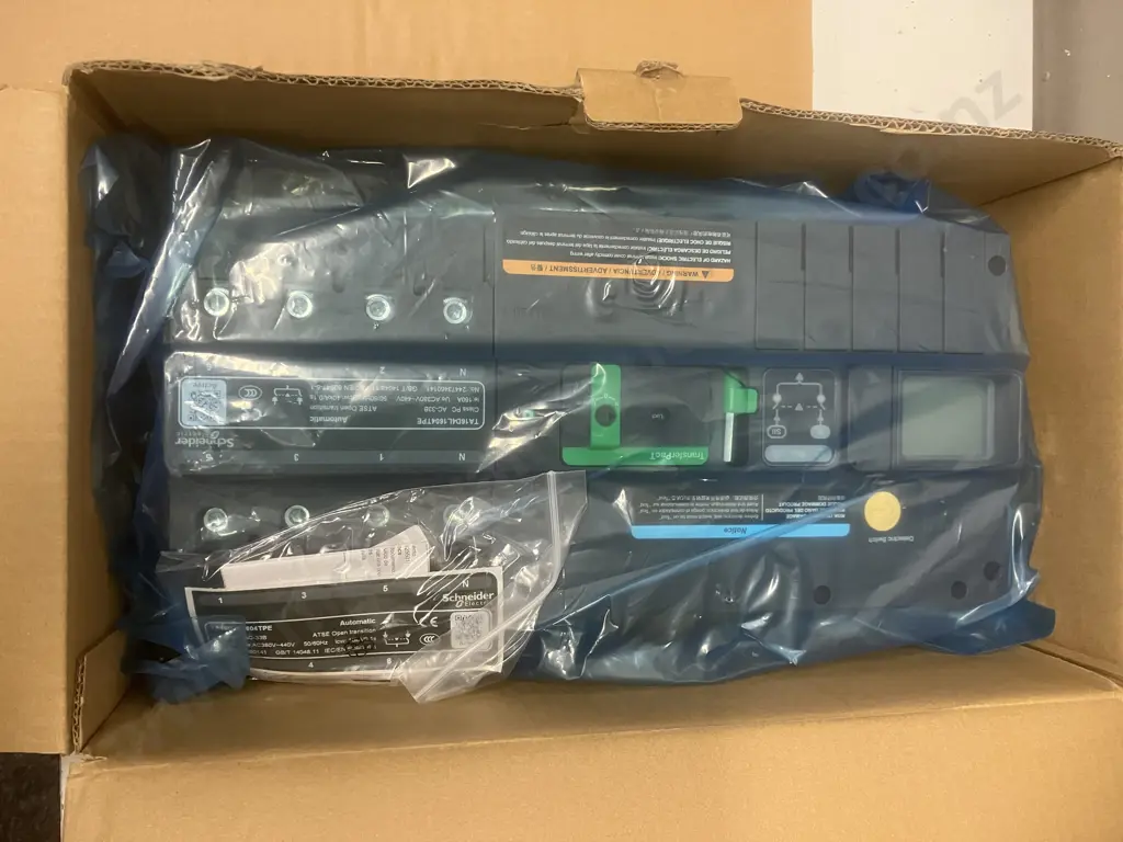 Schneider Electric TA16D4L1604TPE TransferPact Active Automatic, 160A, 400V, 4P, Frame 160A Image 1++