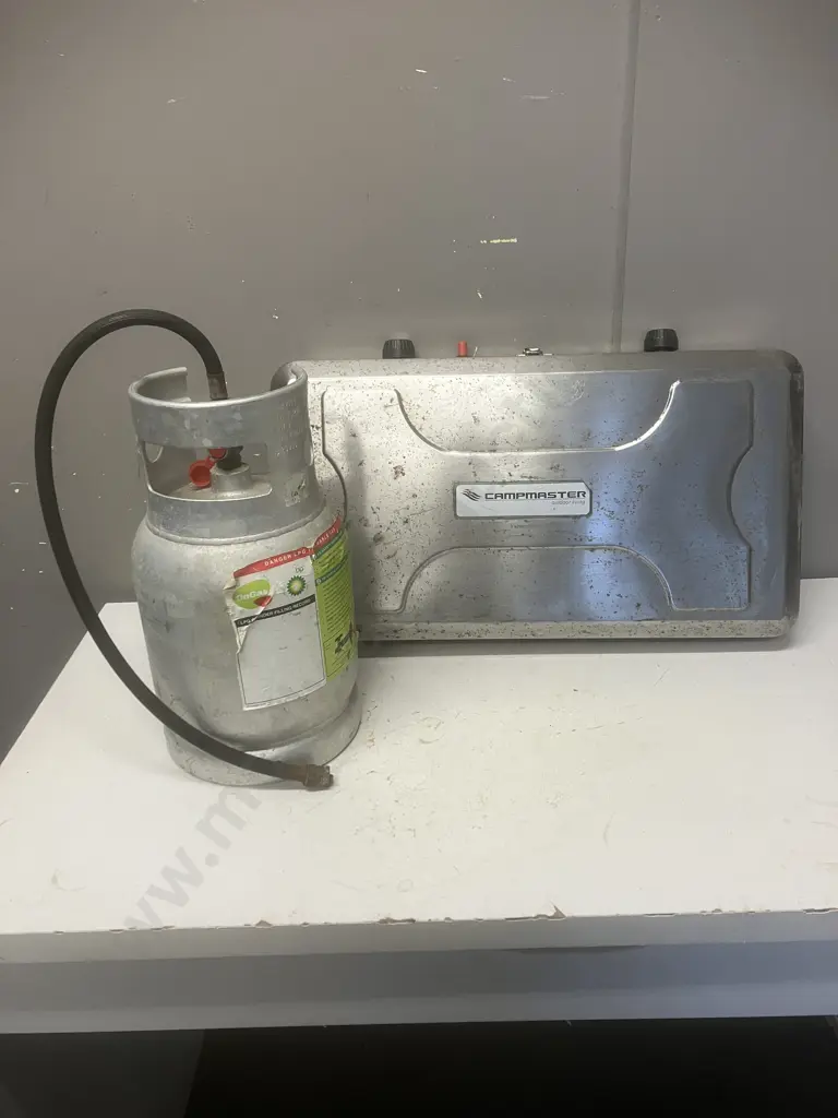 Campmaster Camp Oven & Small Gas Bottle Image 1++