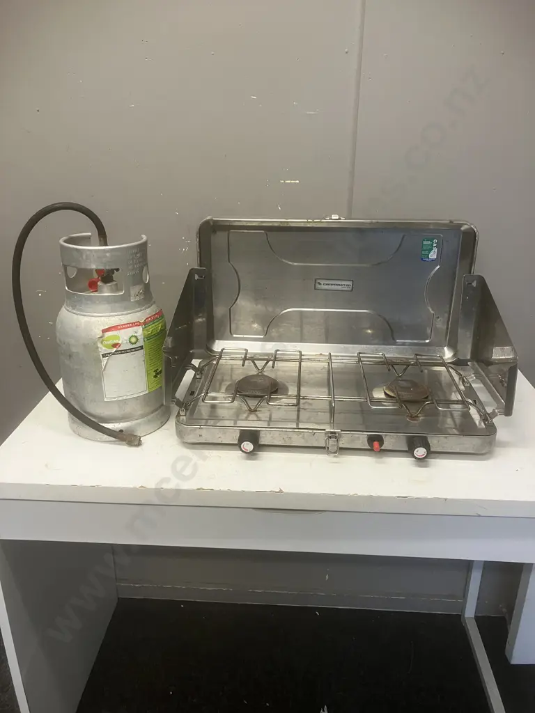 Campmaster Camp Oven & Small Gas Bottle Image 1++