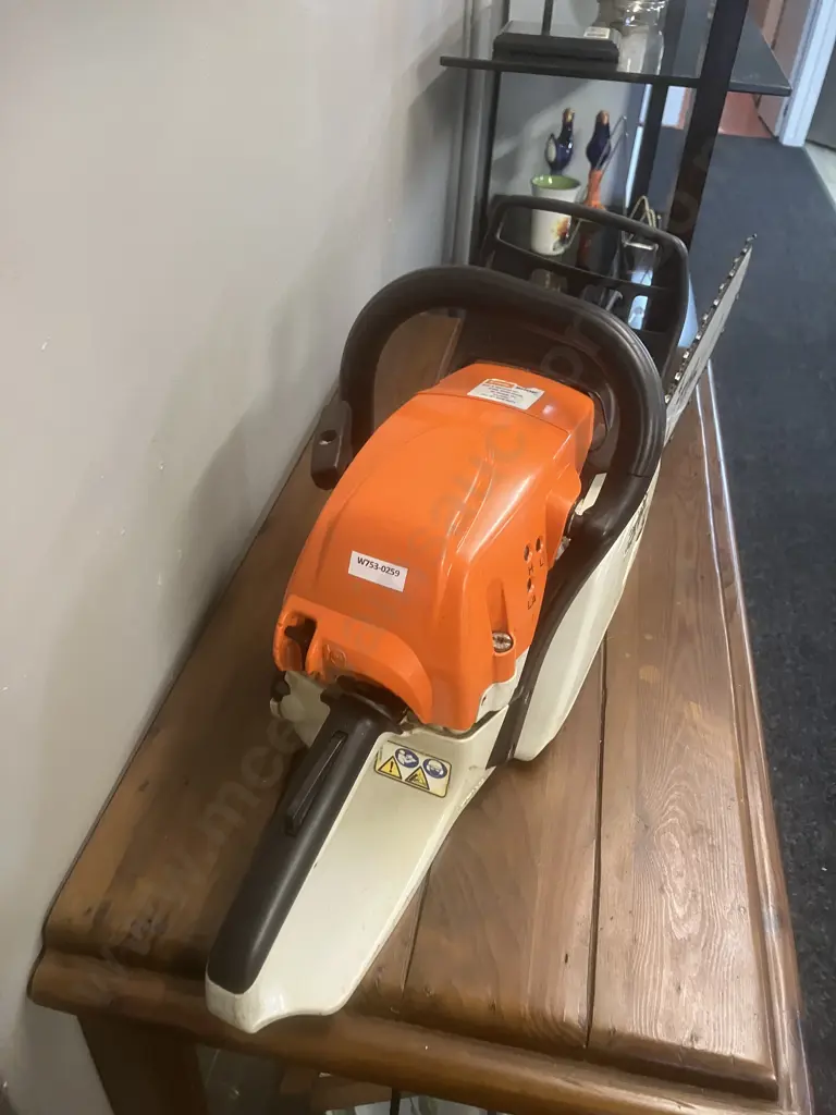 STIHL MS 291 18" / 45cm Bar Petrol Chainsaw (Very Little Use) Image 1++