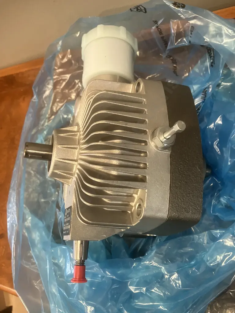 Walker Mower Part 5025 Hydrostatic Drive CCW, Model 700-061 Image 1++