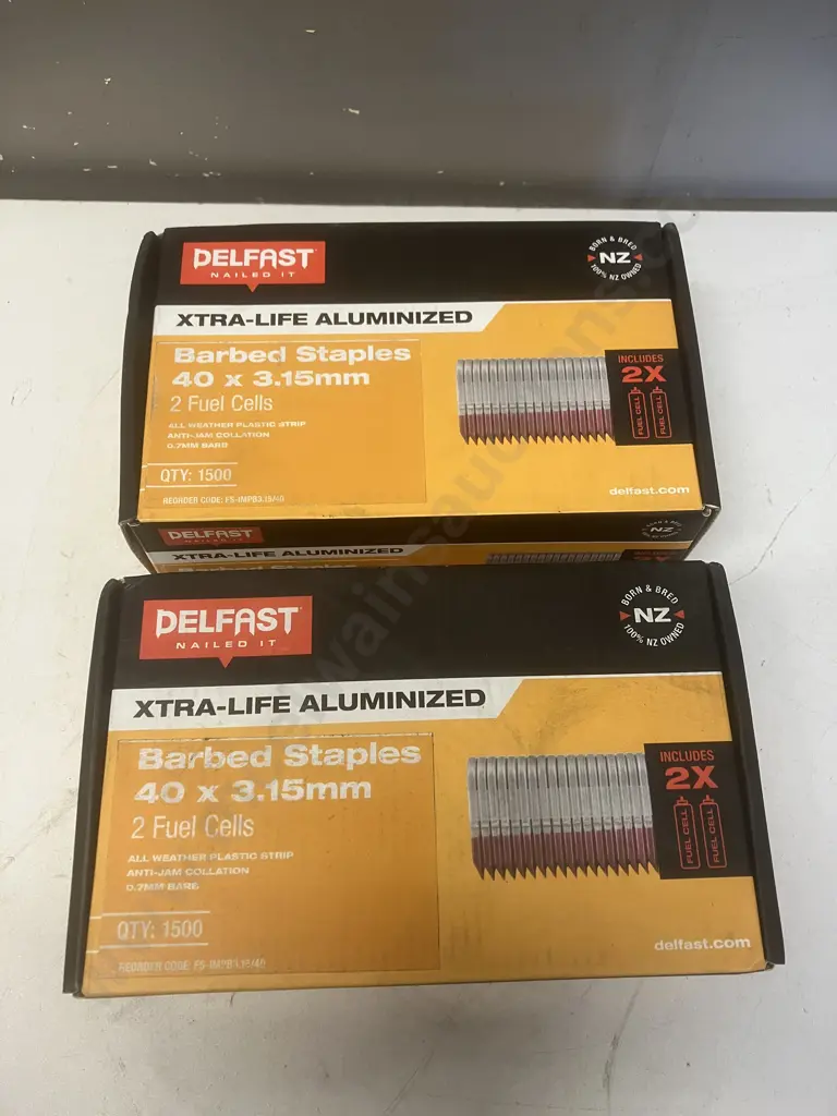 Two Boxes of Delfast Xtra-Life Aluminized Barbed Staples 40 x 3.15mm 2 Fuel Cells Qty 1500 Image 1++