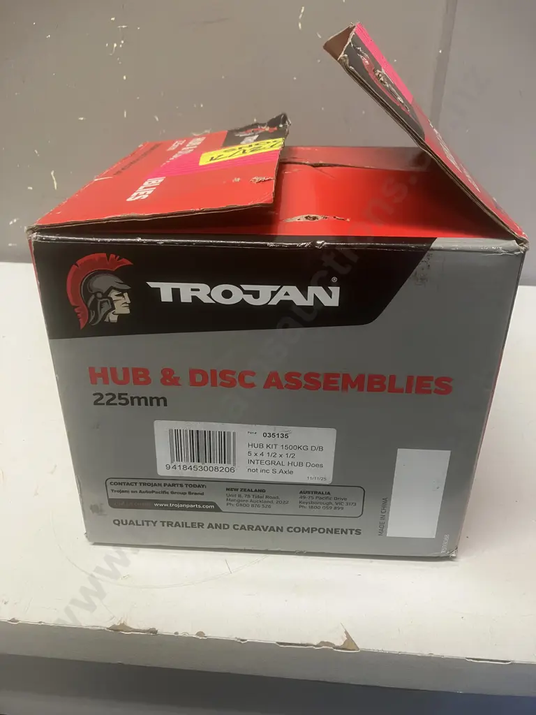 Trojan Hub & Disc Assemblies 225mm 035135 Hub Kit 1500Kg D/B 5x4 1/2 x 1/2 Integral Hub Does Not Include S.Axle Image 1++