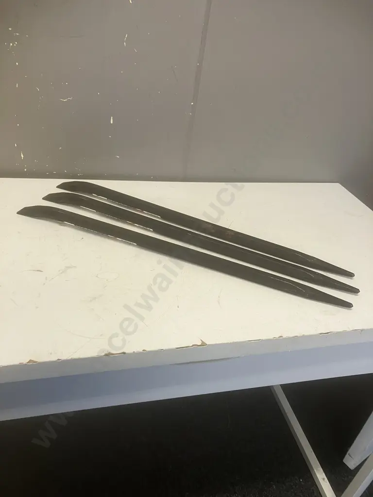 Three x Mayhew Pro 24" Line Up Pry Bar's 472-SP Image 1++