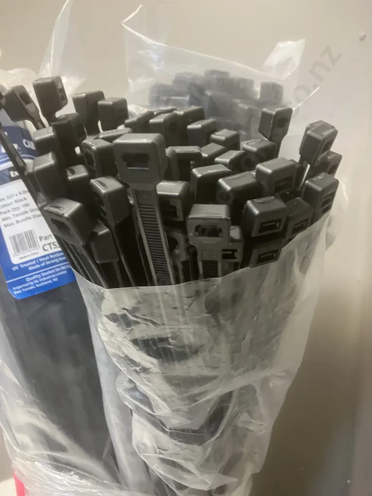 Ten Bags Assorted ISL Cable Ties Image 1++