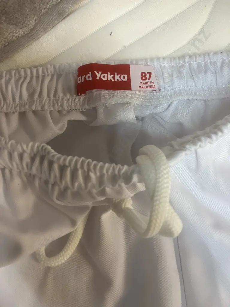Hard Yakka White Pants x 20 - Size 87 Embroidered Silver Fern Farms Image 1++