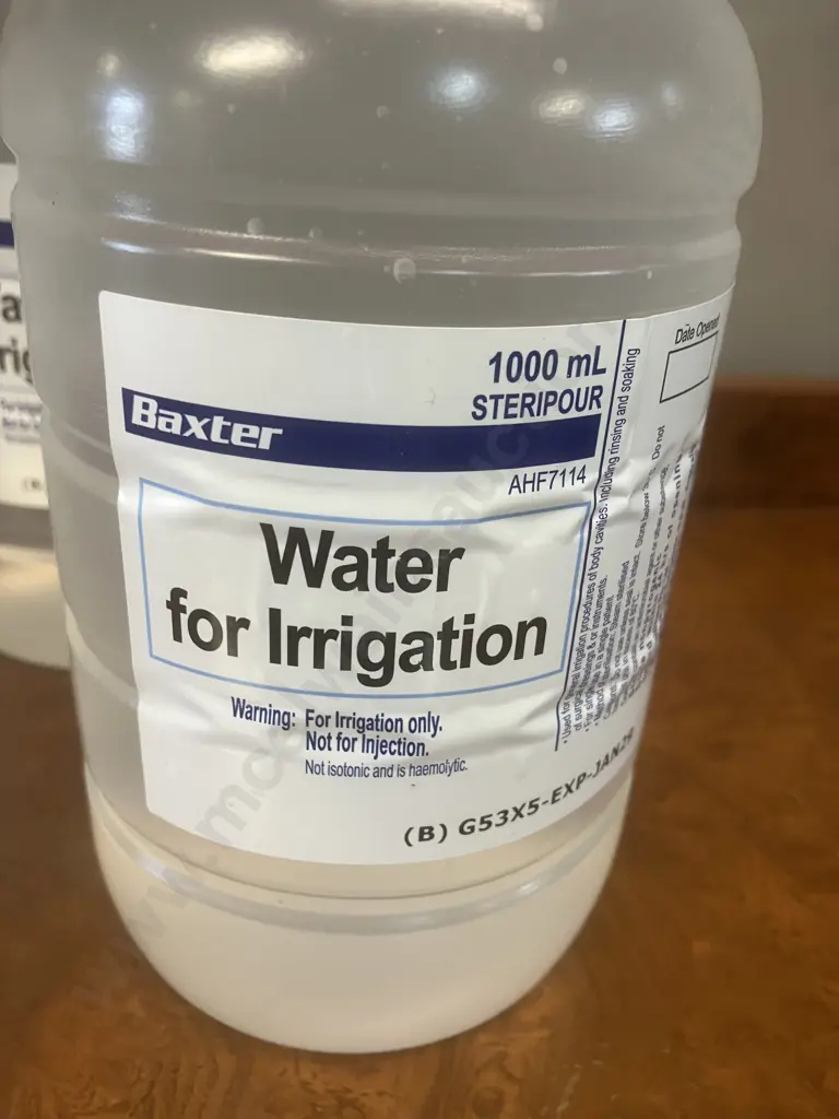 Baxter Water for Irrigation - Six x 1000 mL (B) G53X5-EXP-Jan29 Image 1++
