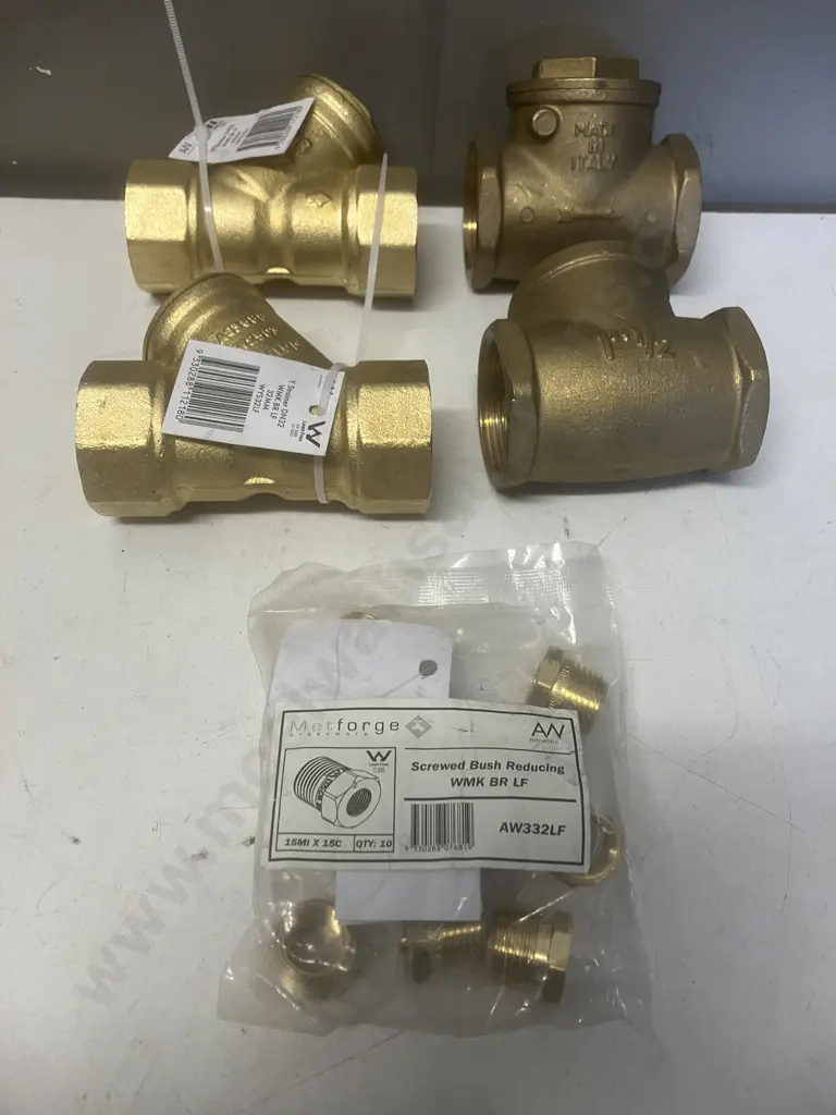 Pair of Brass Swing Check Valves 1-1/2" Made In Italy, Brass 32mm Y Strainers x 2, Pack of Screwed Bush Reducing WMK BR Image 1++