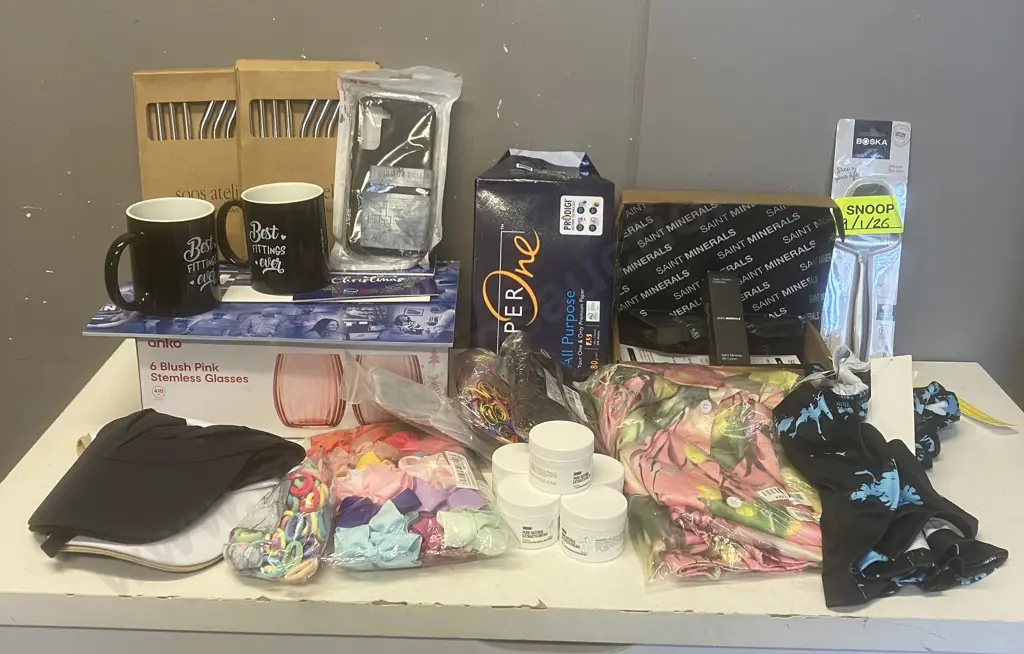 Box Lot S/S Straws, Cups, Cream Etc Image 1++