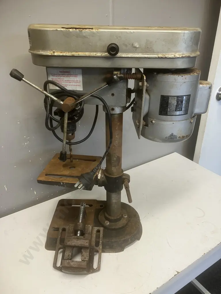 Ryobi 5 Spd Drill Press - 205mm, 13mm Chuck With Vice Image 1++