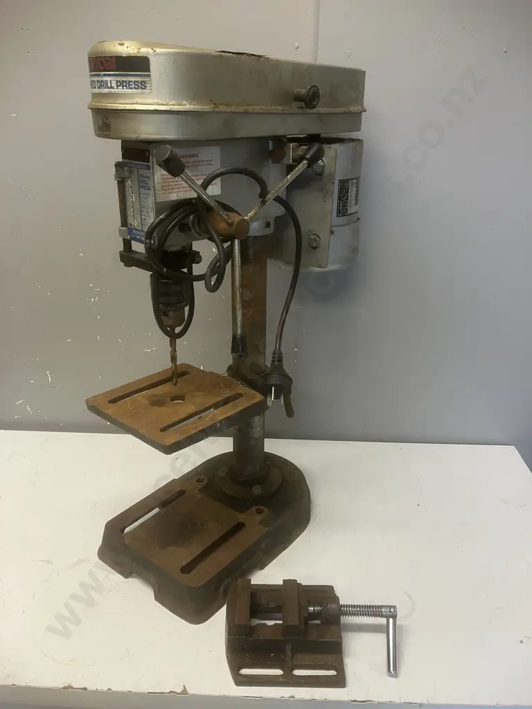 Ryobi 5 Spd Drill Press - 205mm, 13mm Chuck With Vice Image 1++