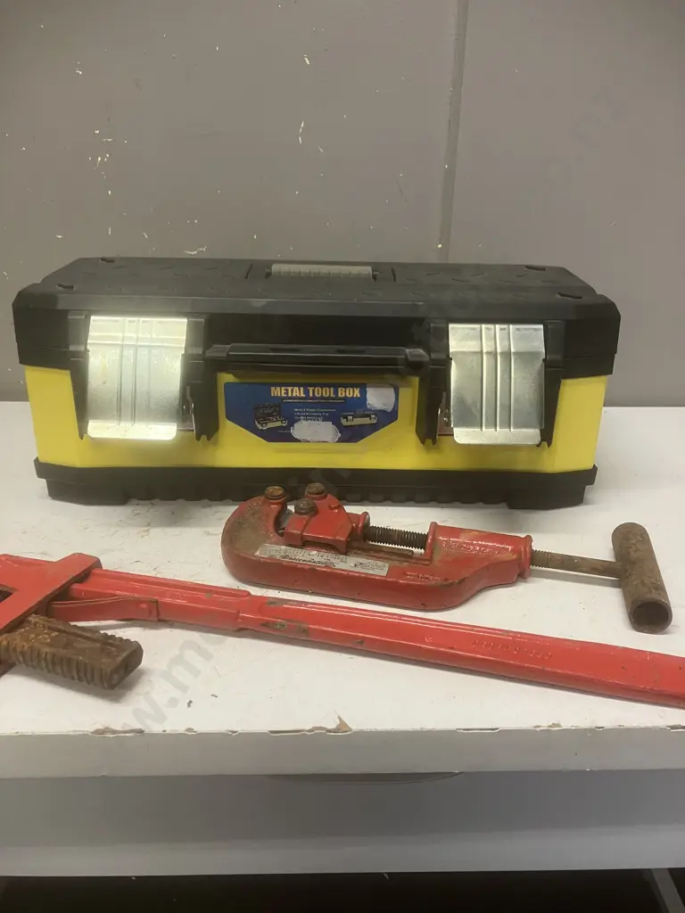 Toolbox & Tools, Pipe Cutter, 24" Pipe Wrench Etc Image 1++