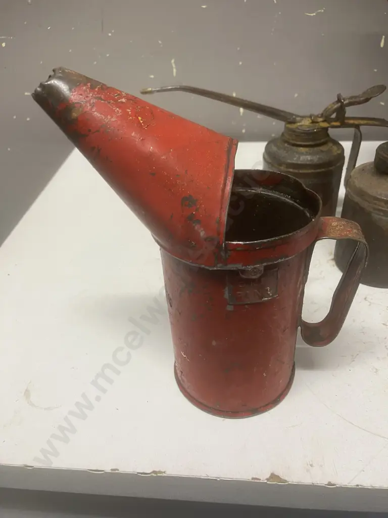 Motor Oil Pourers & Oil Cans Image 1++