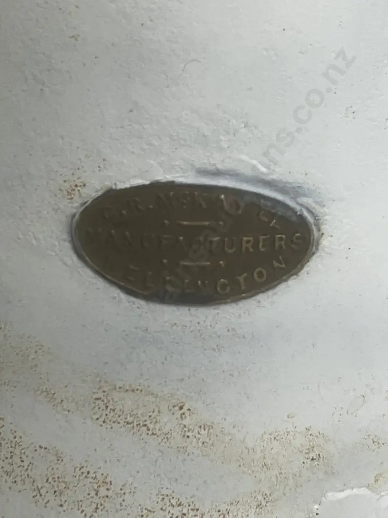 Motor Oil Pourers & Oil Cans Image 1++