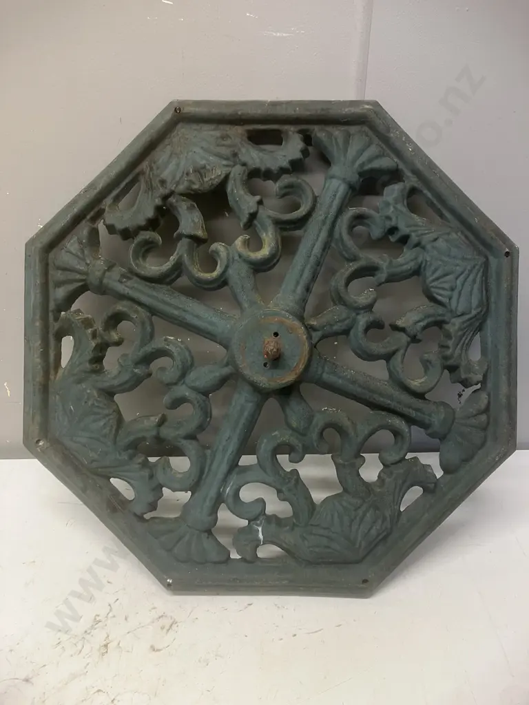 Cast Iron Ornate Stand Base / Garden Art Image 1++