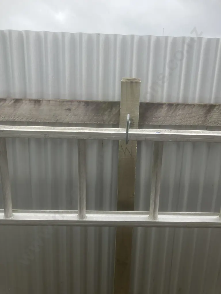 4.8m Long Aluminum Ladder Image 1++