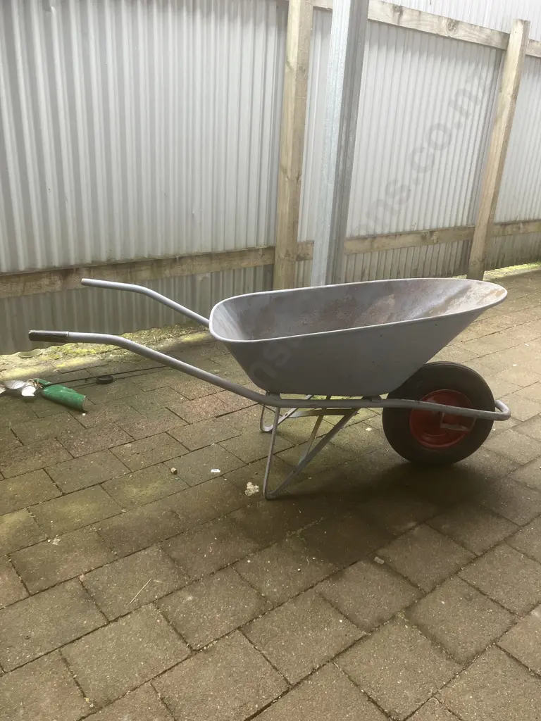 Steel Wheelbarrow With Pneumatic Tyre Image 1++