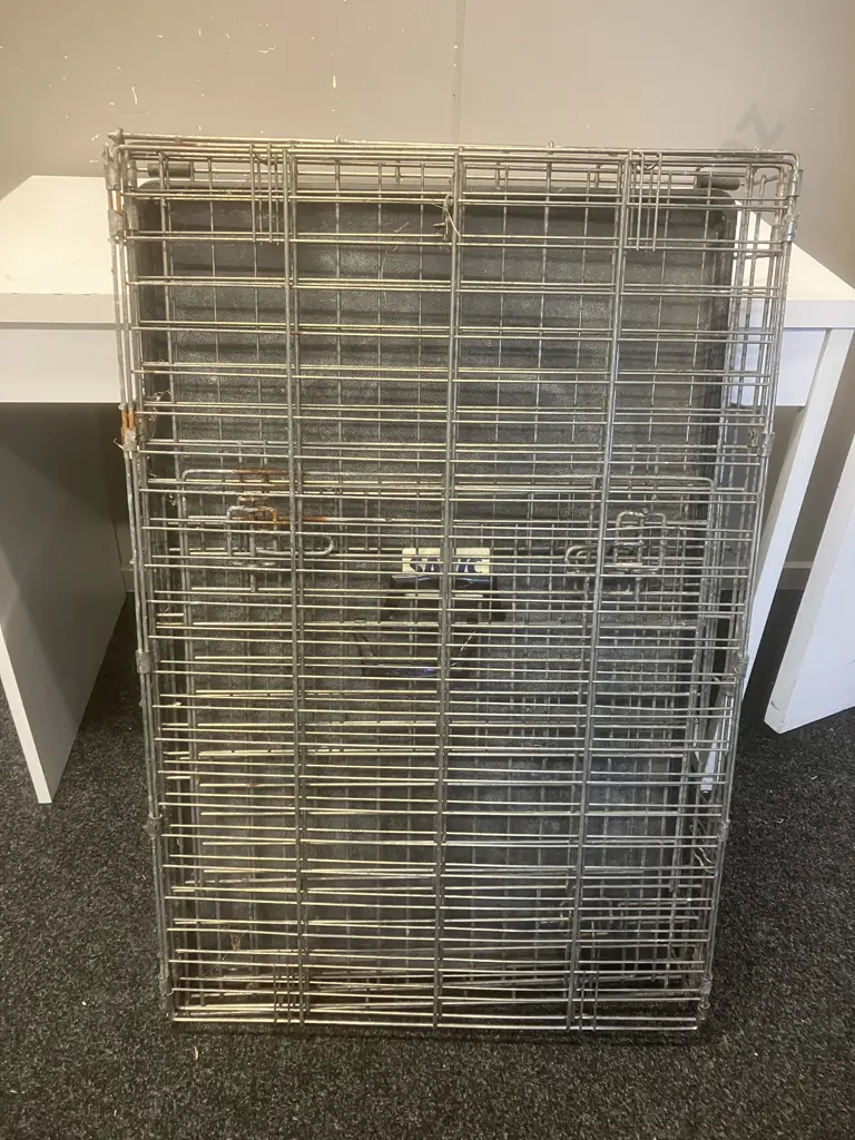Large Savic Folding Dog Crate Image 1++