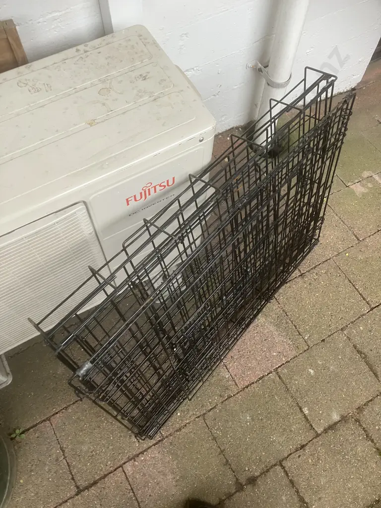 Folding Black Wire Carry Cage Image 1++