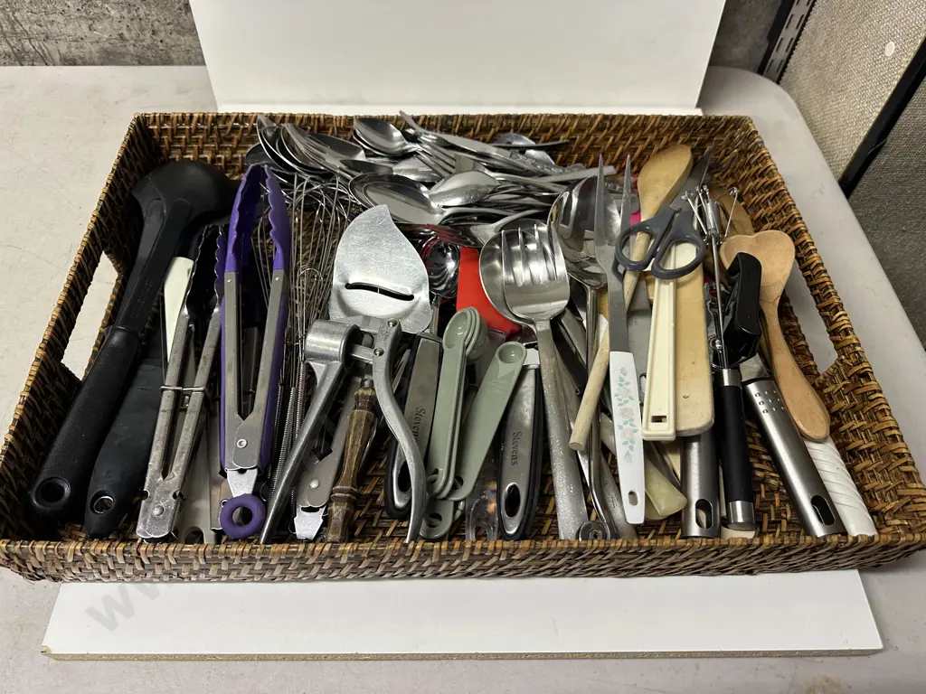 Double Handle Cane Serving Tray, Assorted Kitchen Utensils Image 1++