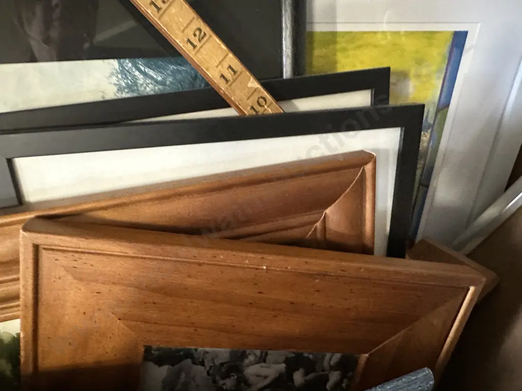 Box Lot Artwork & Photo Frames Image 1++
