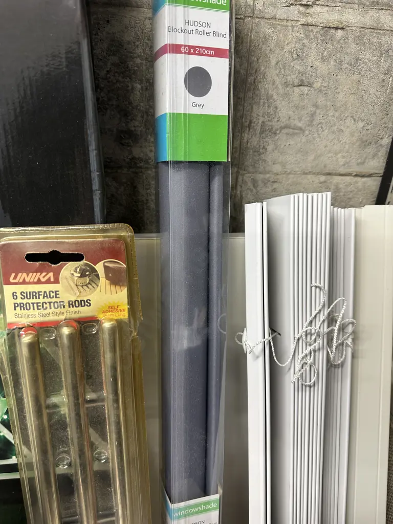 Box Lot Blinds, Artwork, Decorations Etc Image 1++