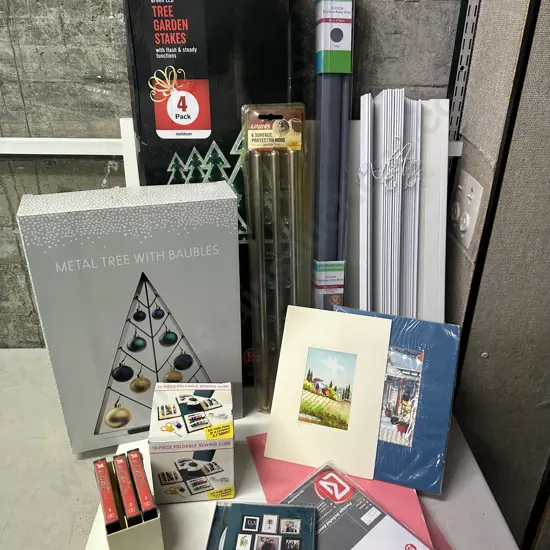 Box Lot Blinds, Artwork, Decorations Etc