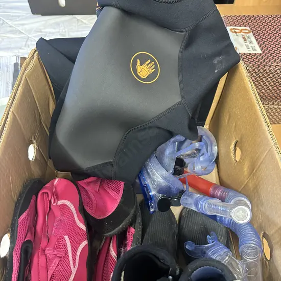 Body Glove Size 12 Wet Suit, Snorkels, Googles Etc