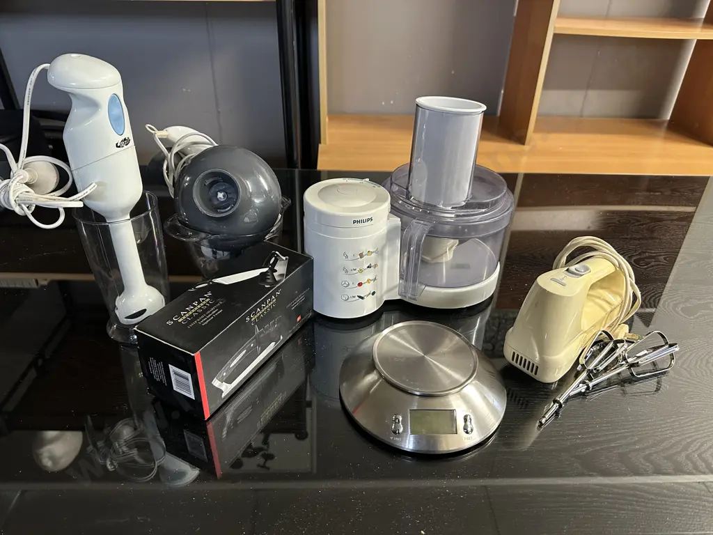 Selection Of Kitchen Appliances Image 1++