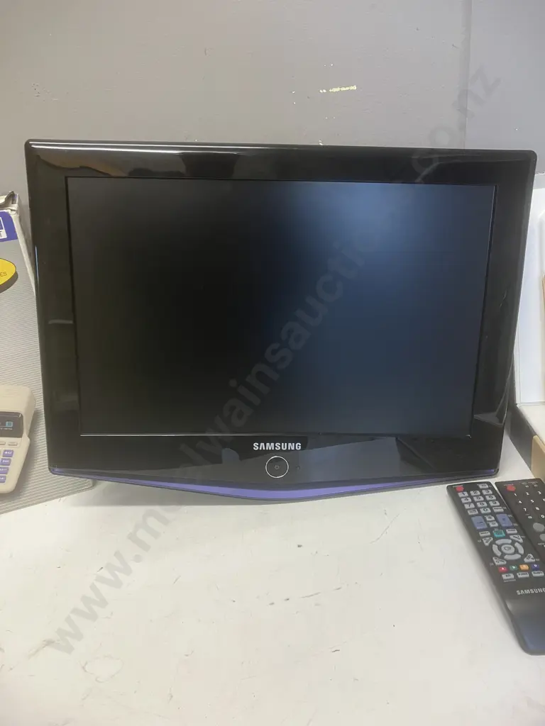 Samsung LA19R71B Monitor (No Stand), Kindle, Sharp LL-1192G Print / Display Calculator In Box Etc Image 1++