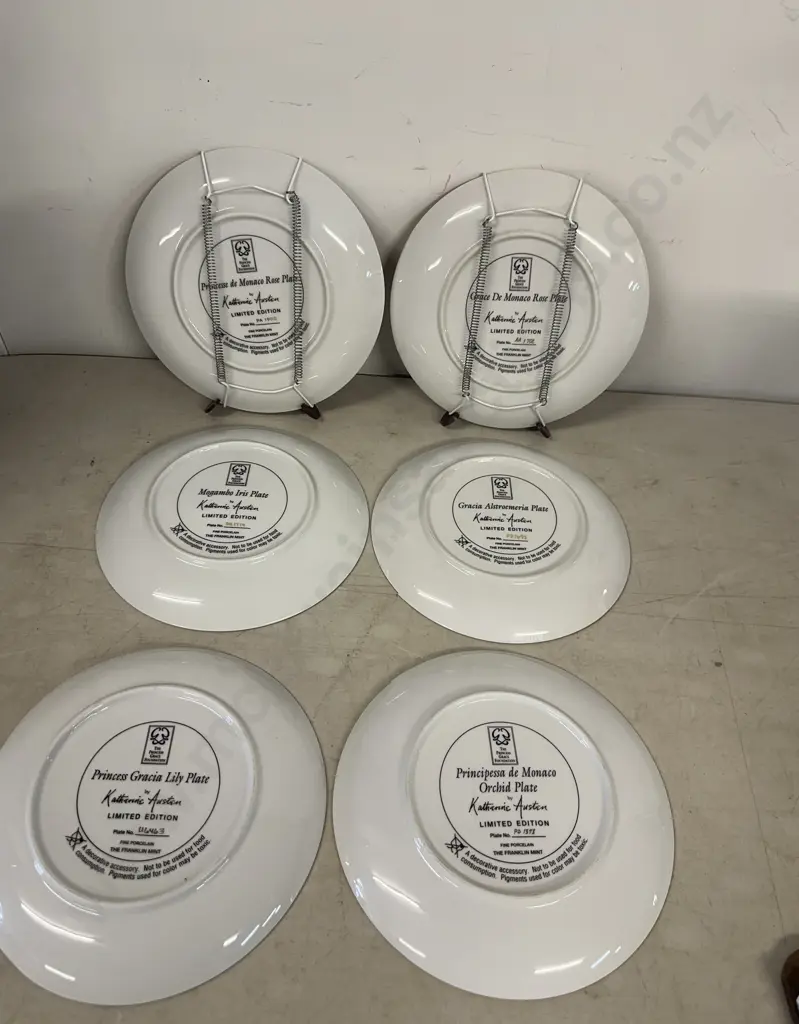 Franklin Mint Limited Edition Collectors Plates With Certificates & Plate Stands Image 1++