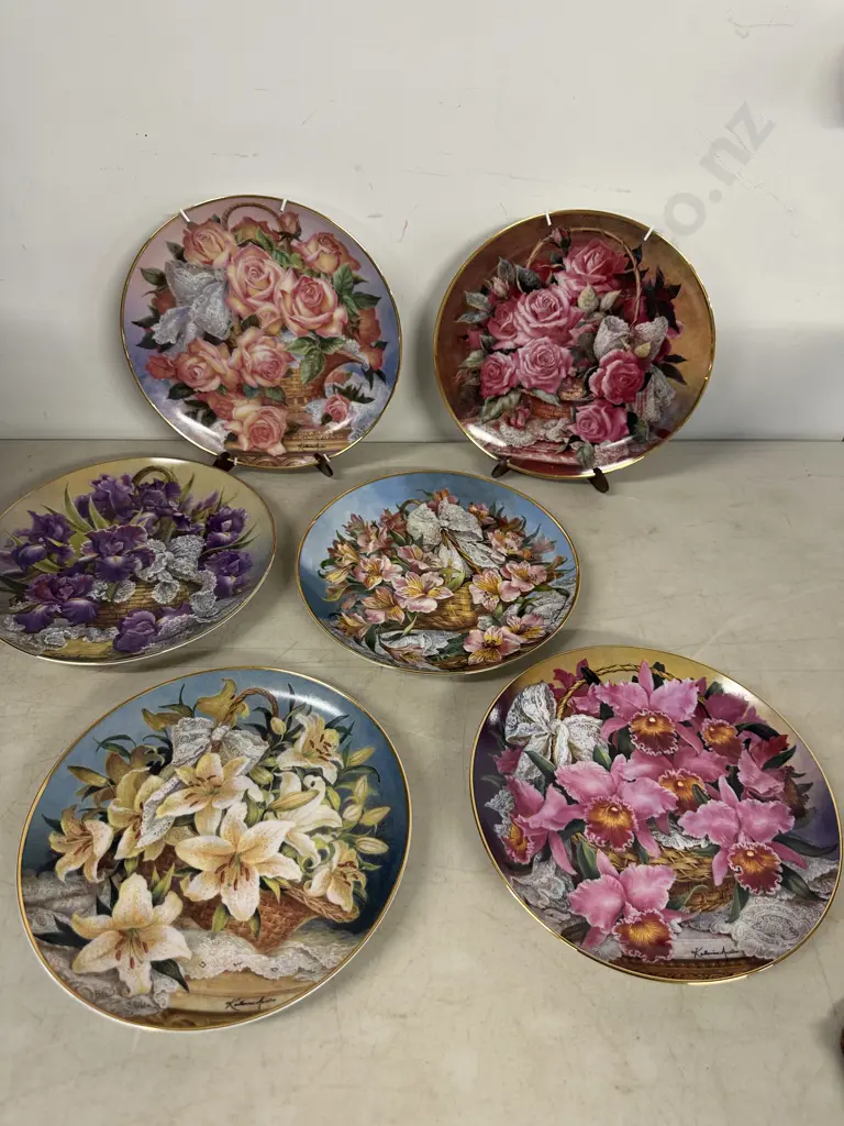 Franklin Mint Limited Edition Collectors Plates With Certificates & Plate Stands Image 1++
