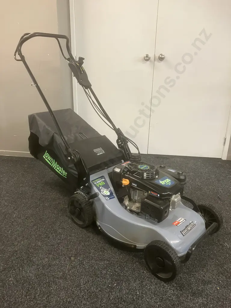 LawnMaster Mower Gladiator Pro 21" Commercial With 70L Catcher & Mulch Plug, Owners Manual. Self-Propelled Image 1++