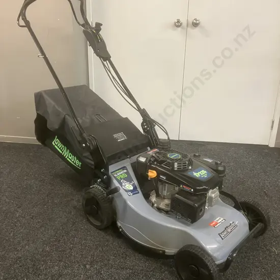 LawnMaster Mower Gladiator Pro 21" Commercial With 70L Catcher & Mulch Plug, Owners Manual. Self-Propelled