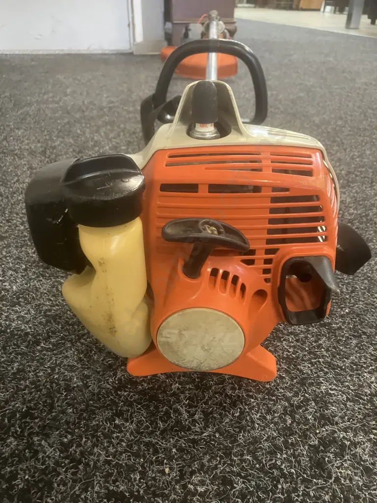 Stihl FS 55 RZ Petrol Line Trimmer With a Shoulder Strap Image 1++