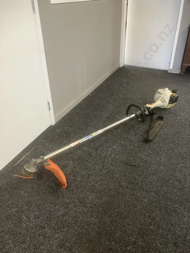 Stihl FS 55 RZ Petrol Line Trimmer With a Shoulder Strap Image 1++