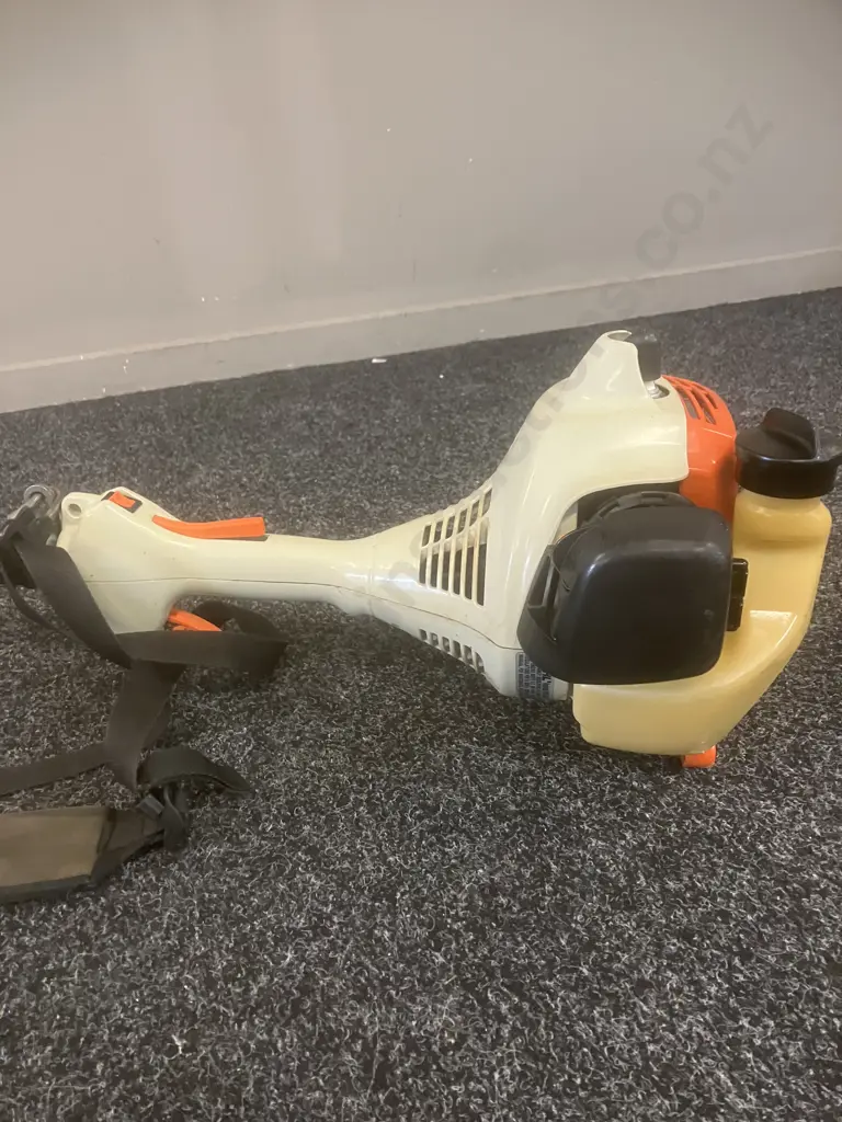 Stihl FS 55 RZ Petrol Line Trimmer With a Shoulder Strap Image 1++