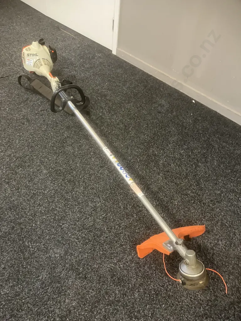 Stihl FS 55 RZ Petrol Line Trimmer With a Shoulder Strap Image 1++