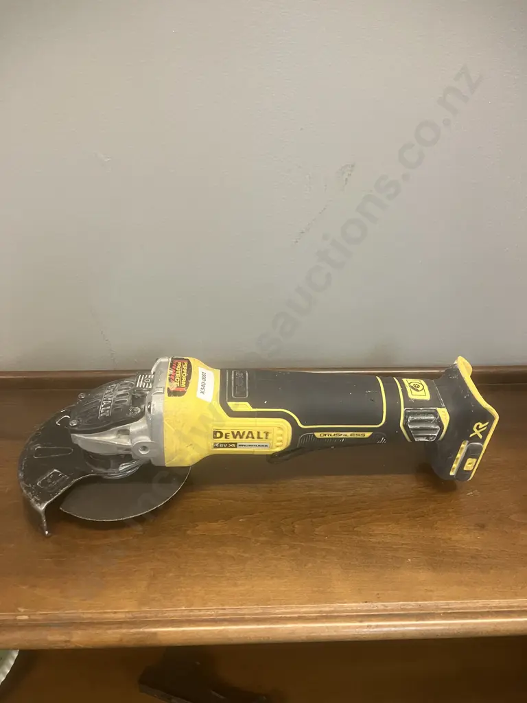 DeWalt 18V 125mm XR Li-Ion Brushless Cordless Angle Grinder - Skin Only Image 1++