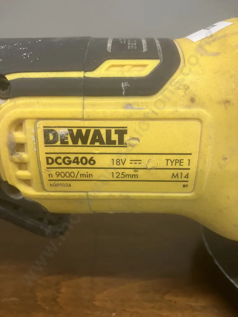 DeWalt 18V 125mm XR Li-Ion Brushless Cordless Angle Grinder - Skin Only Image 1++