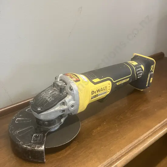 DeWalt 18V 125mm XR Li-Ion Brushless Cordless Angle Grinder - Skin Only