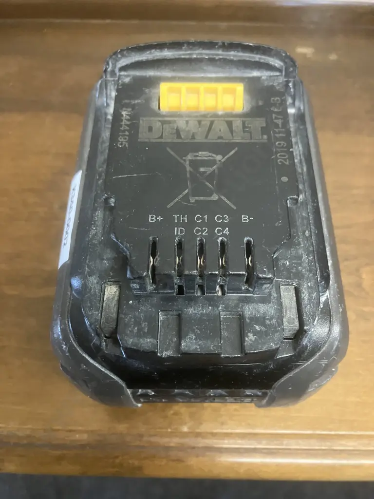 DeWalt 18V 6.0Ah/54V XR Flexvolt Battery Image 1++