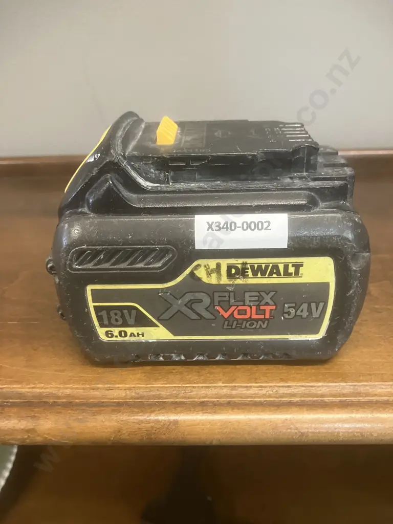 DeWalt 18V 6.0Ah/54V XR Flexvolt Battery Image 1++