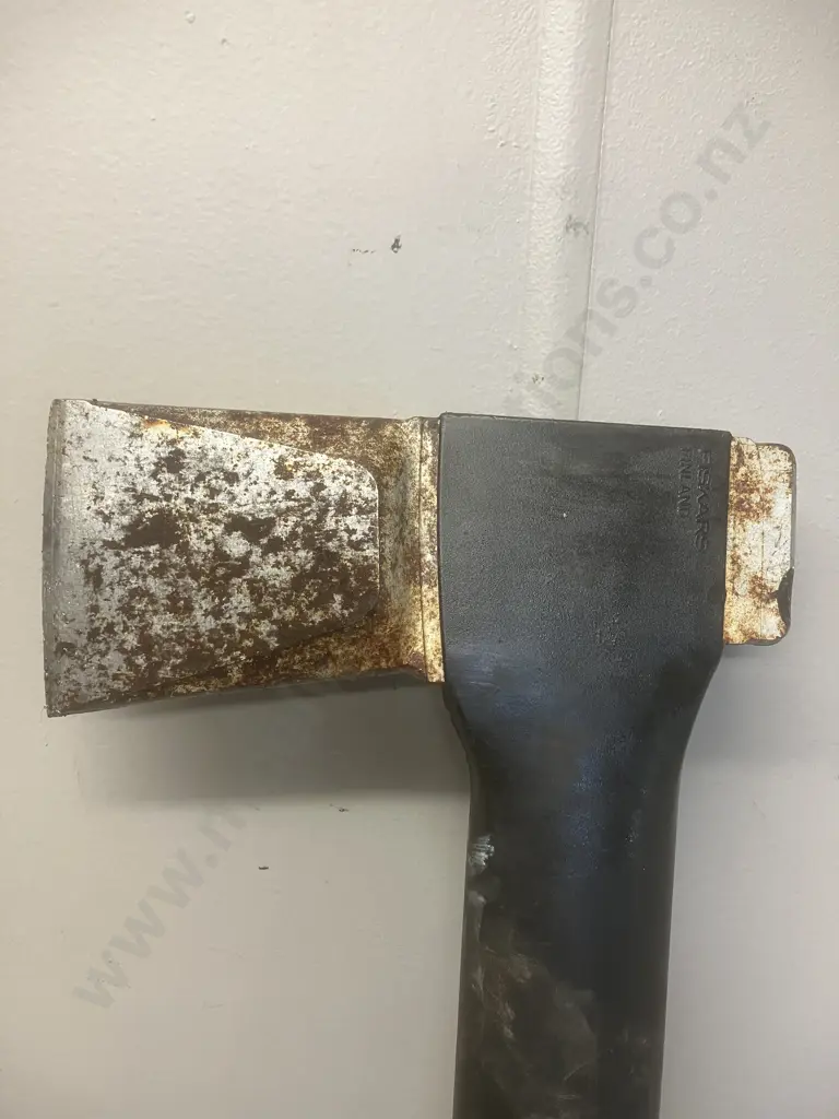 Fiskars Splitting Axe XXL X27 960mm With Plastic Transport Guard Image 1++