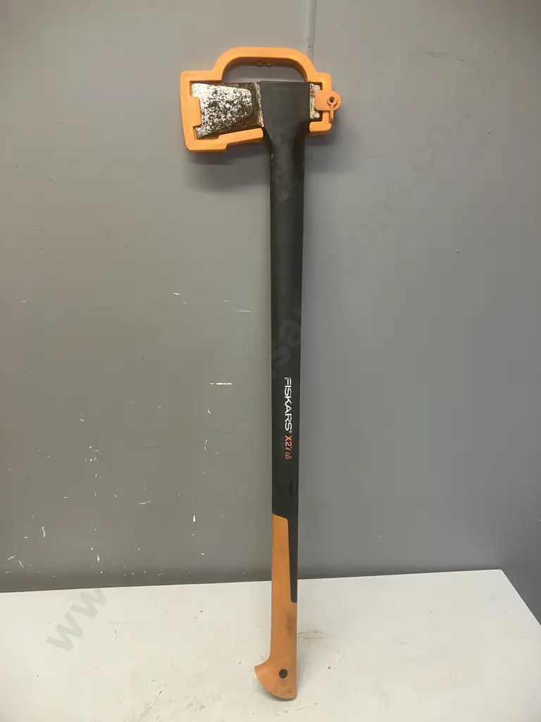 Fiskars Splitting Axe XXL X27 960mm With Plastic Transport Guard Image 1++